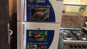 Basic-Apartment | Eigene Küche | Kühlschrank, Geschirrspüler, Wasserkocher, Kochgeschirr/Geschirr/Besteck