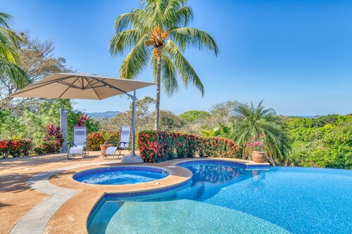 Reconnect with Nature! Private Pool, BBQ. Sleeps10