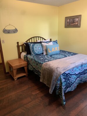3 dormitorios, tabla de planchar con plancha, wifi gratis y ropa de cama