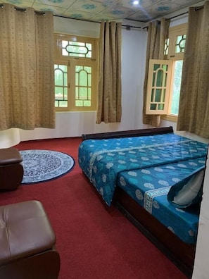 Chambre Standard Double ou avec lits jumeaux | Wi-Fi gratuit