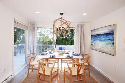 Sea Salt Air Changes Everything - ⭐️Stroll to Private Association Beach⭐️