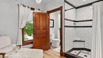 Shower, free toiletries, hair dryer, towels