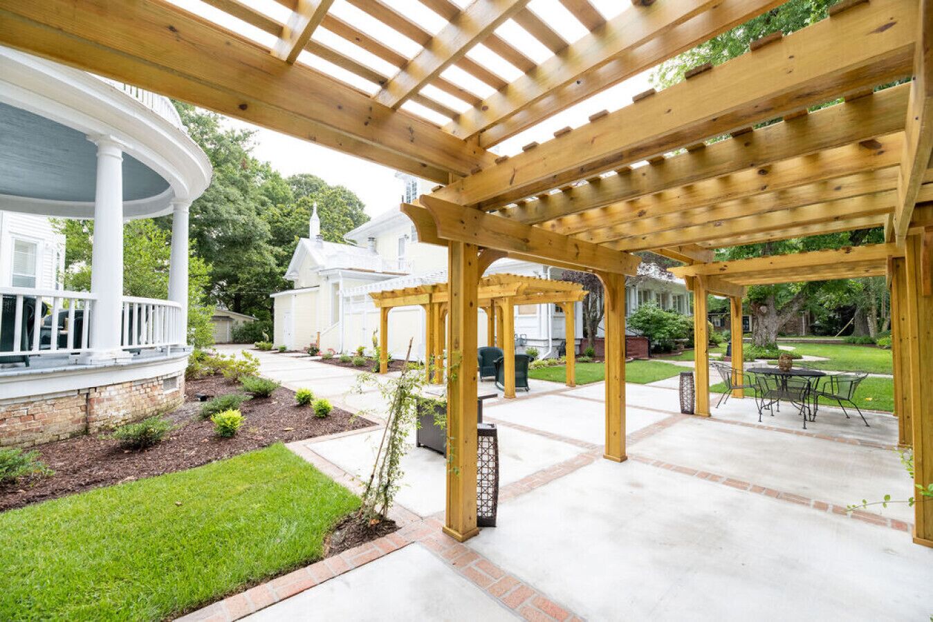 屋外ダイニングエリア