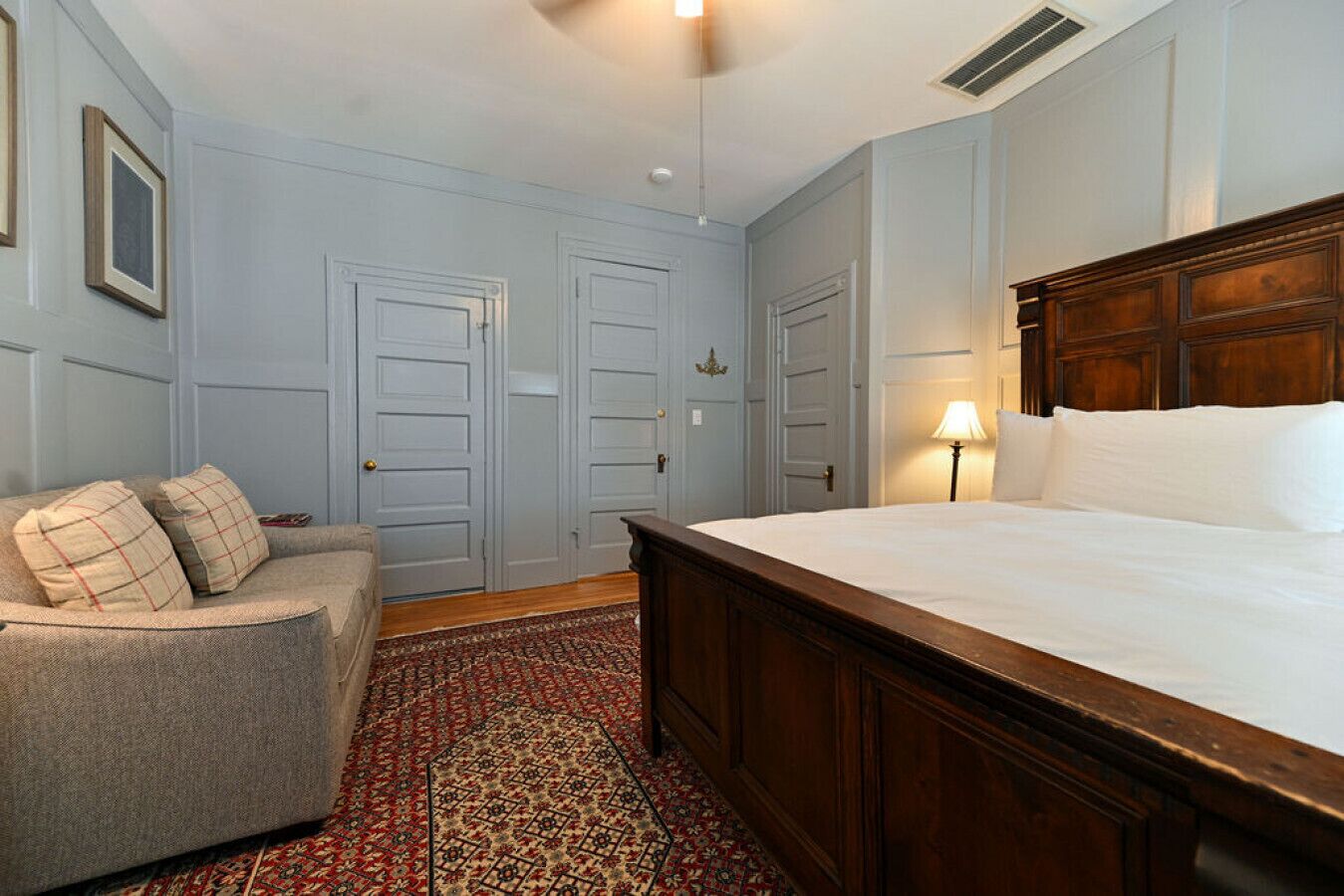 Iron/ironing board, free WiFi, bed sheets