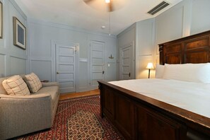 Iron/ironing board, free WiFi, bed sheets