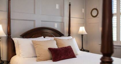 Captain’s Quarters Inn Downtown Edenton • Queen Bed 2nd Floor