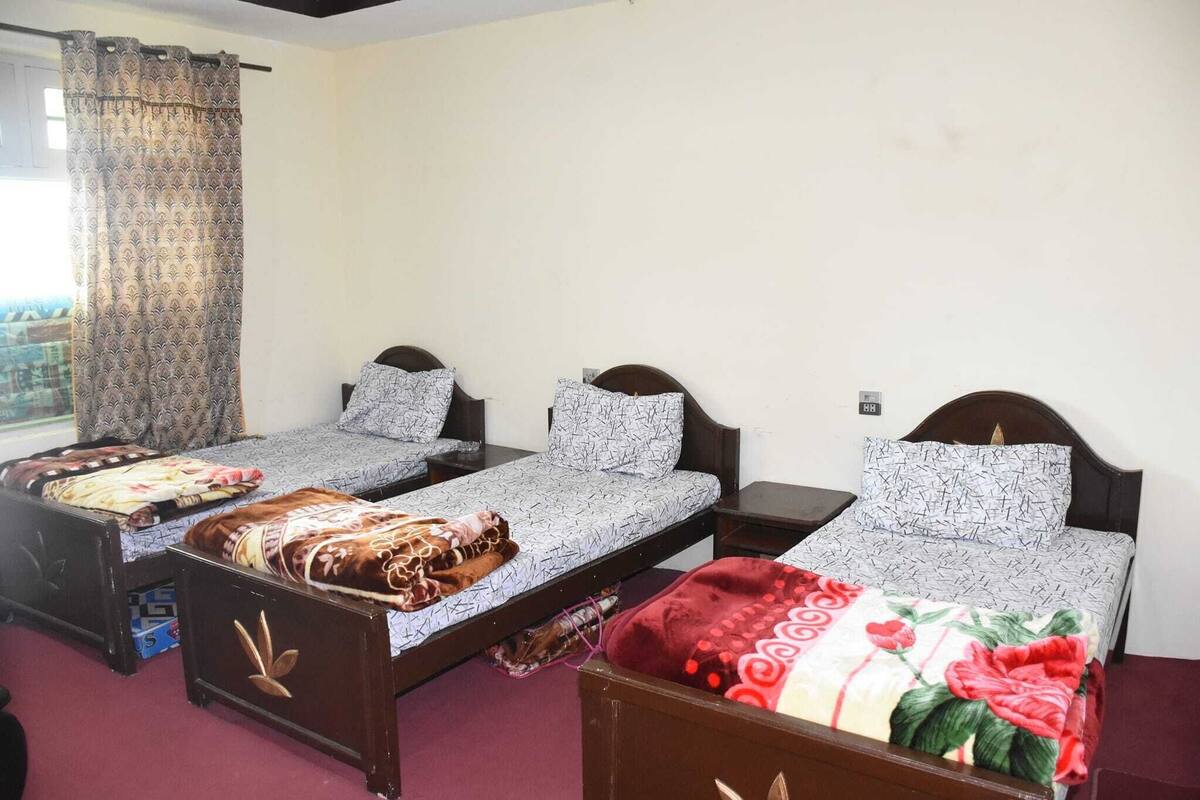 Standard Triple Room | Free WiFi, bed sheets
