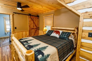 4 Schlafzimmer, Schreibtisch, Bügeleisen/Bügelbrett, kostenloses WLAN