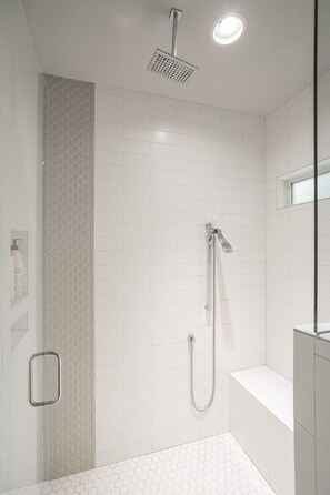 Bathtub, hair dryer