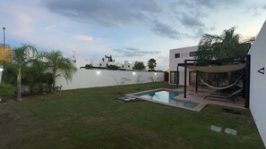 Utomhuspool