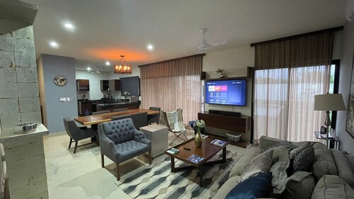 A beautiful uptown merida retreat Home 