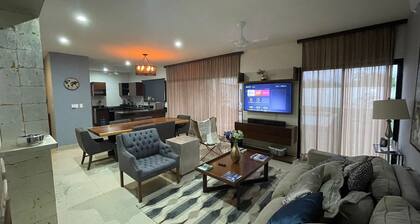 A beautiful uptown merida retreat Home