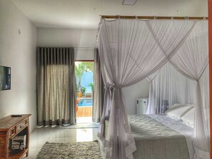 Premier Double Room, Pool View | Minibar, free WiFi