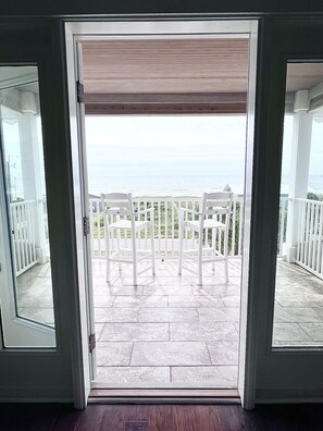 Interior - Beach front view. Golf Cart Friendly. Pool. Elevator. (Saint George Island)