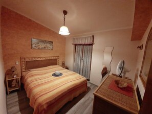 2 camere, ferro/asse da stiro, Wi-Fi (a pagamento), lenzuola