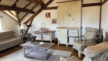 Chambre Double Familiale | Coin séjour