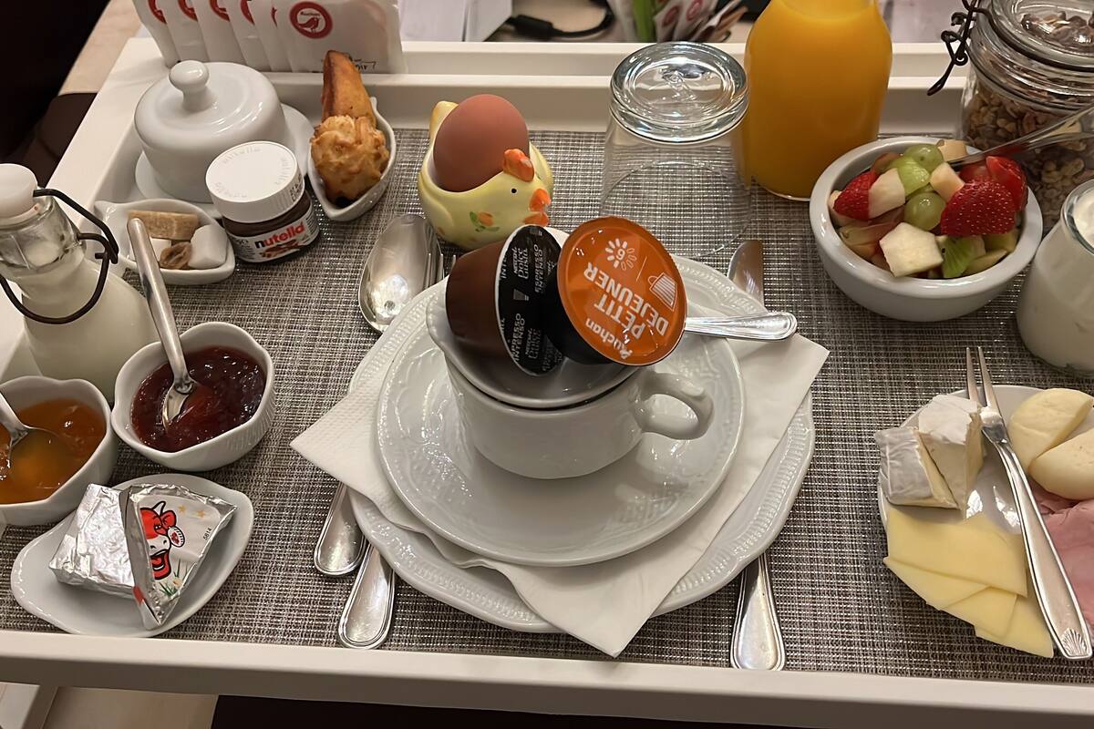 Chambre Affaires | Repas dans la chambre