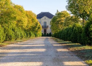 Front of property - En Bord de Rivière (Casseneuil)
