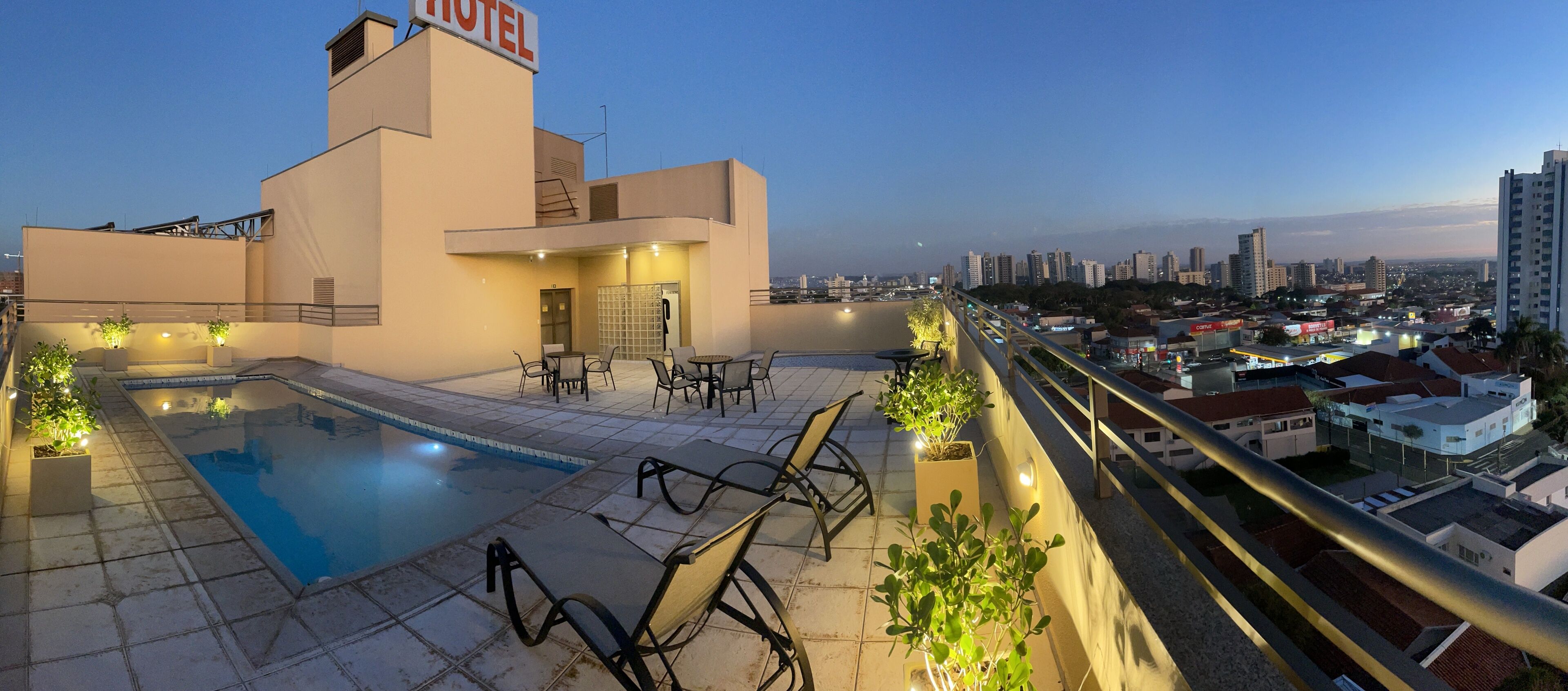 outdoor pool, open 10:00 am to 7:00 pm, pool loungers