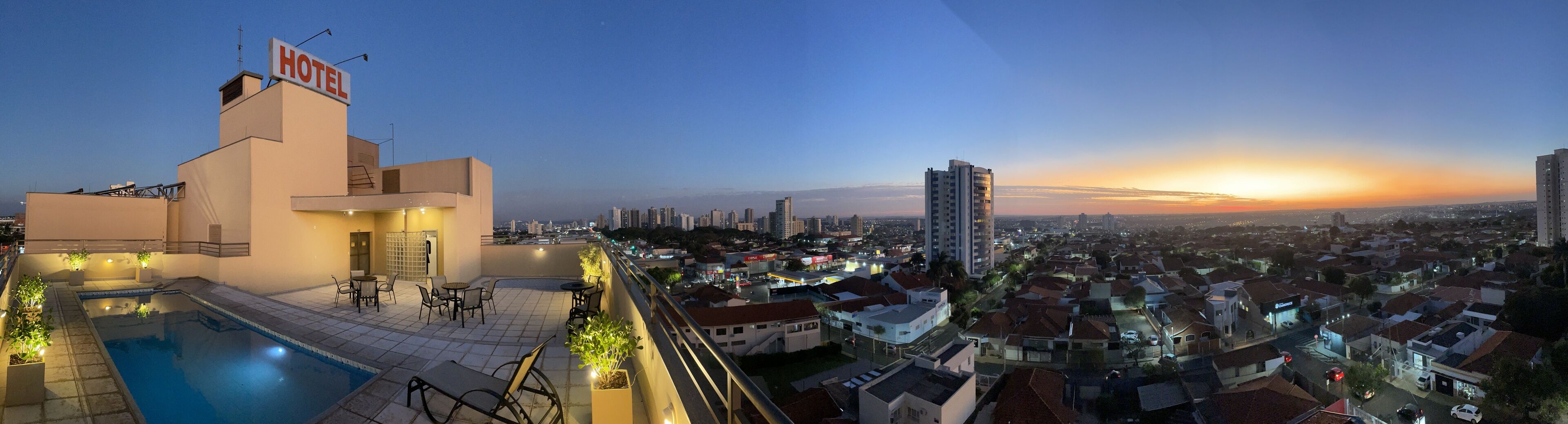 outdoor pool, open 10:00 am to 7:00 pm, pool loungers