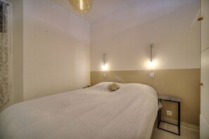 2 chambres, fer et planche à repasser, lit parapluie, Wi-Fi gratuit