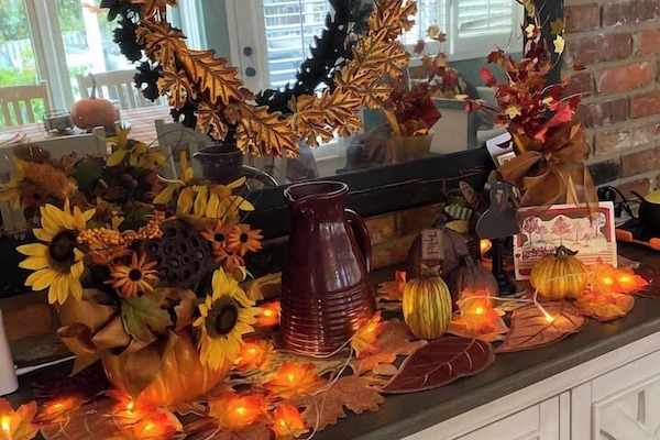 Spend your family Thanksgiving here and enjoy the Fall decorations!