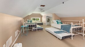 3 chambres, lit de bébé portatif, Wi-Fi, literie fournie