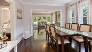 Dining - Cozy Cottage (Oak Lawn)