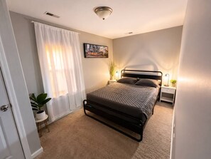 1 Schlafzimmer, Schreibtisch, Bügeleisen/Bügelbrett, kostenloses WLAN