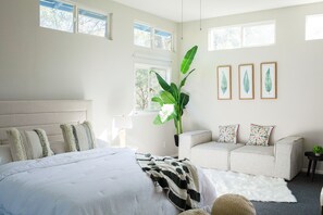 3 habitaciones, escritorio, wifi y ropa de cama