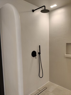 Shower, bathrobes, slippers, bidet