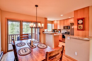 Fridge, microwave, oven, stovetop - Beautiful 3 Bedroom/3.5 Bath Townhome w/Private Hot Tub, Garage & Mountain Views (Winter Park)
