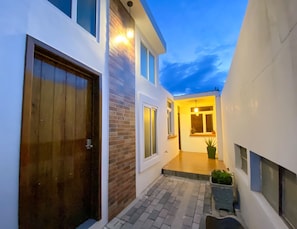 Exterior detail - Deluxe Art Gallery Loft (Free Parking) (Quetzaltenango)