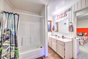 Free toiletries, towels