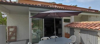SEIGNOSSE Residence Les Pins. Villa patio for 4 persons