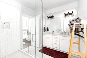 Badekar, hårtørrer