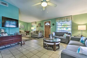 TV, Netflix, streaming services - North Port Escape w/ Pool ~ 12 Mi to Beach! (North Port)
