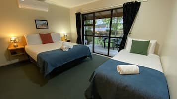 Economy-Studio, Mehrere Betten, zum Garten hin | 1 Schlafzimmer, kostenloses WLAN, Bettwäsche