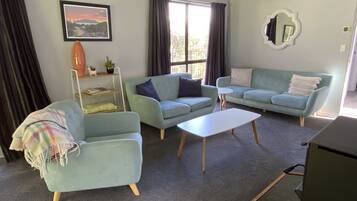 Cottage, 5 Bedrooms, Kitchen, Garden Area | Living room | 40-inch flat-screen TV with cable channels, TV