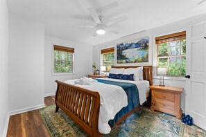 2 bedrooms, desk, iron/ironing board, free WiFi - Lakeview, Lake access,Covered deck, Fiber optic Wi-FI (Highlands)