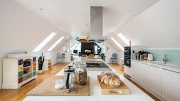 Microwave, oven, dishwasher, toaster