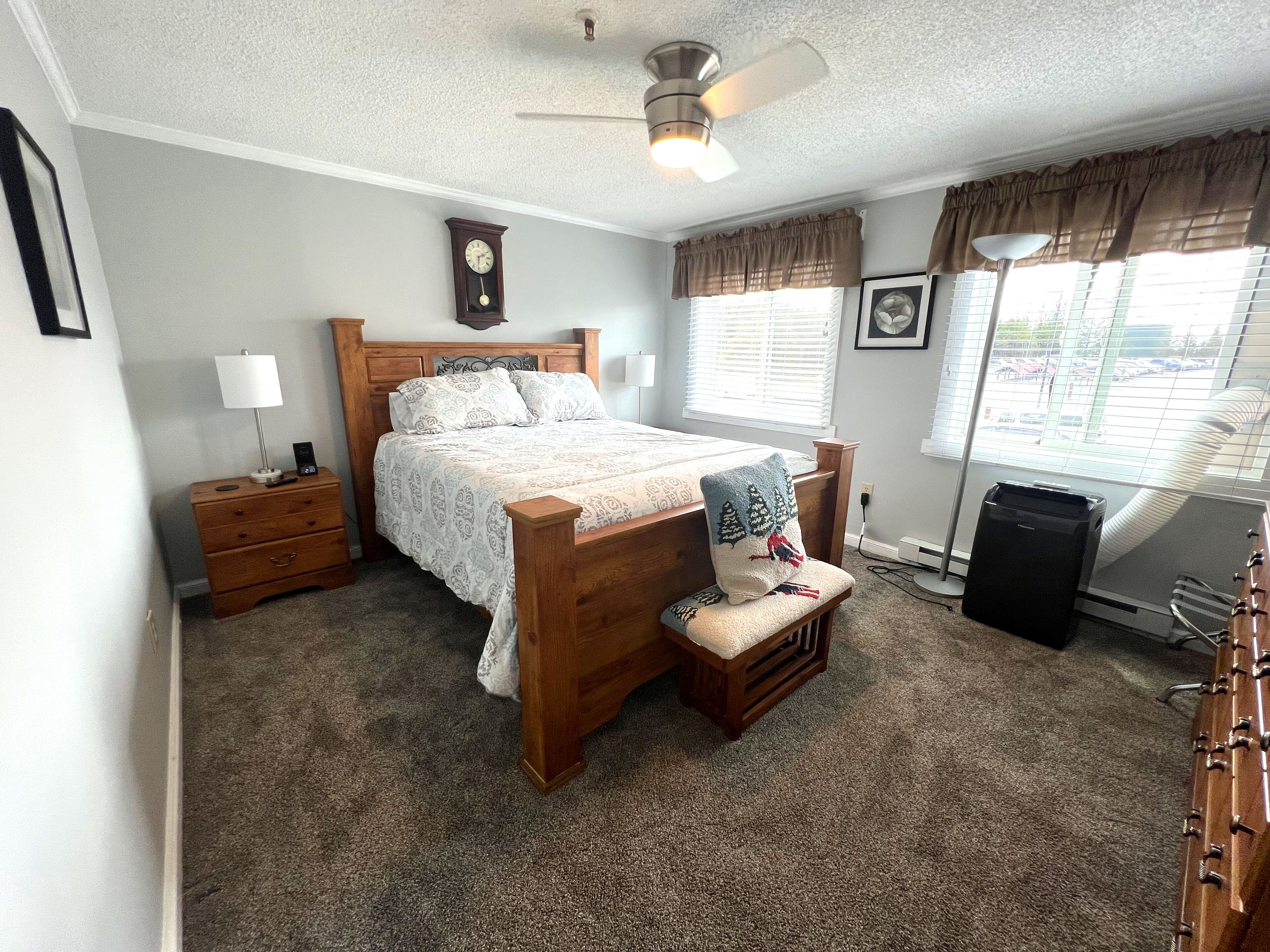 2 bedrooms, desk, iron/ironing board, free WiFi