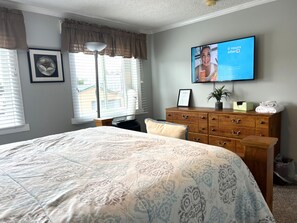 2 Schlafzimmer, Schreibtisch, Bügeleisen/Bügelbrett, kostenloses WLAN