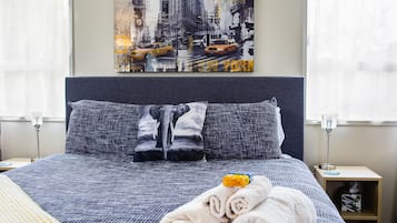 1 habitación, escritorio, tabla de planchar con plancha y wifi gratis
