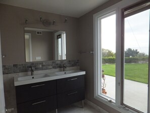Interior - Ocean View House, walk to the beach! (San Clemente)