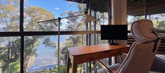 Between the ocean & the lake