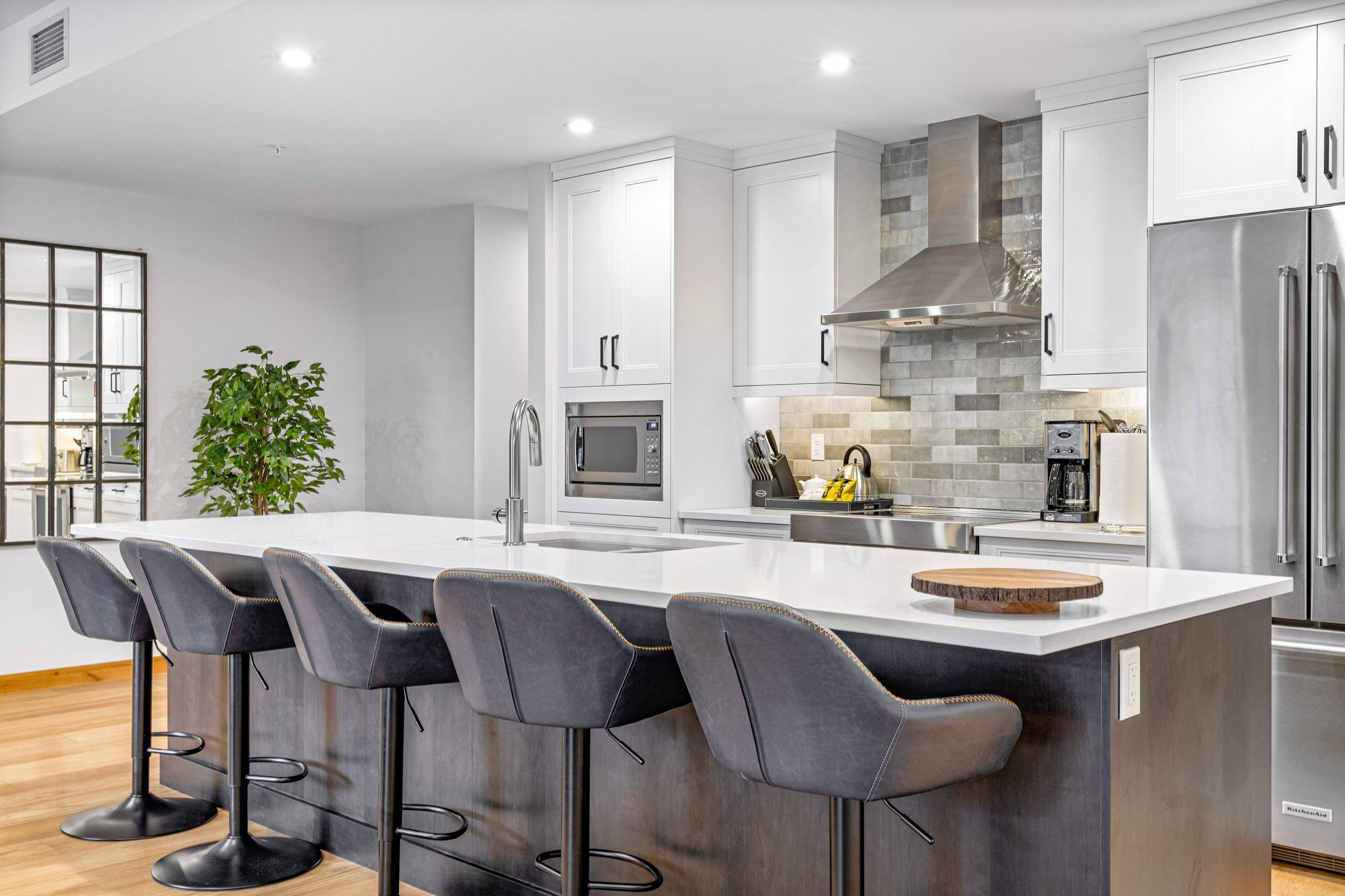 Mikrowelle, Ofen, Herdplatte, Geschirrspüler