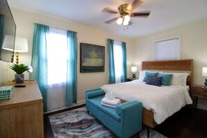 3 bedrooms, desk, soundproofing, iron/ironing board