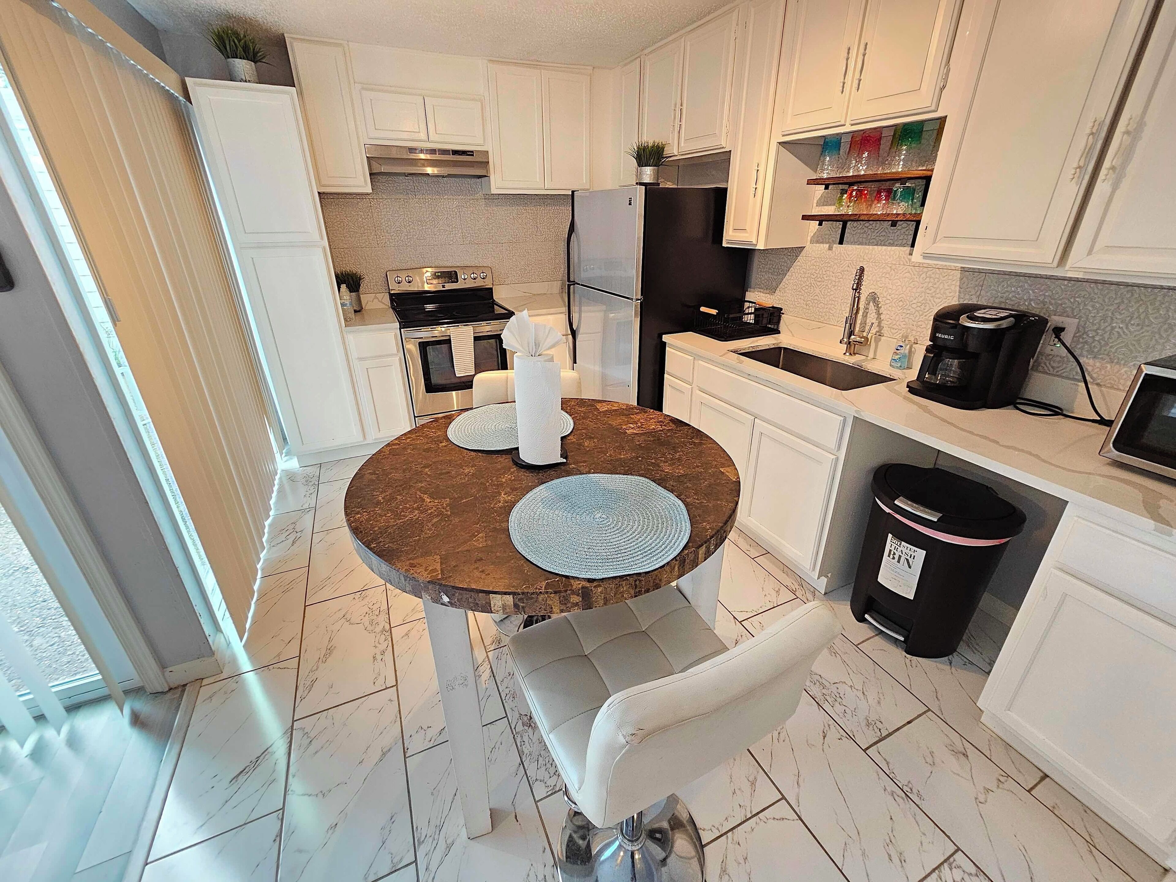 Microwave, oven, stovetop, dishwasher