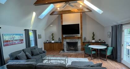 Lovely Westerly home w/ In-Ground Salt Water Pool, Hot Tub, and Game Room!